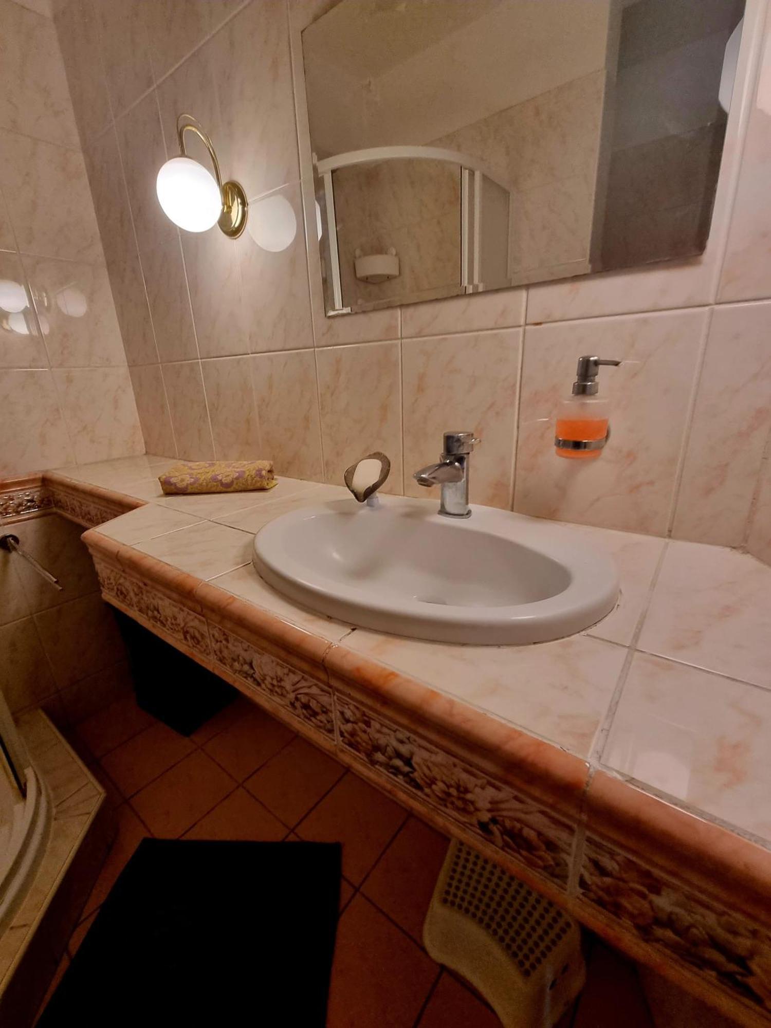 Big 4 Room Huge Apartment Bratislava Exterior photo