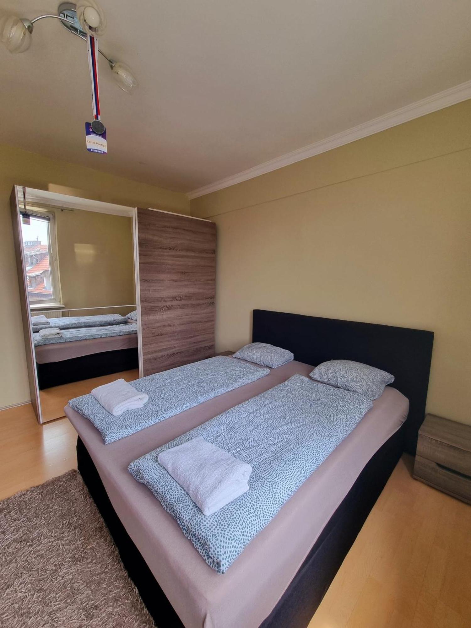 Big 4 Room Huge Apartment Bratislava Exterior photo